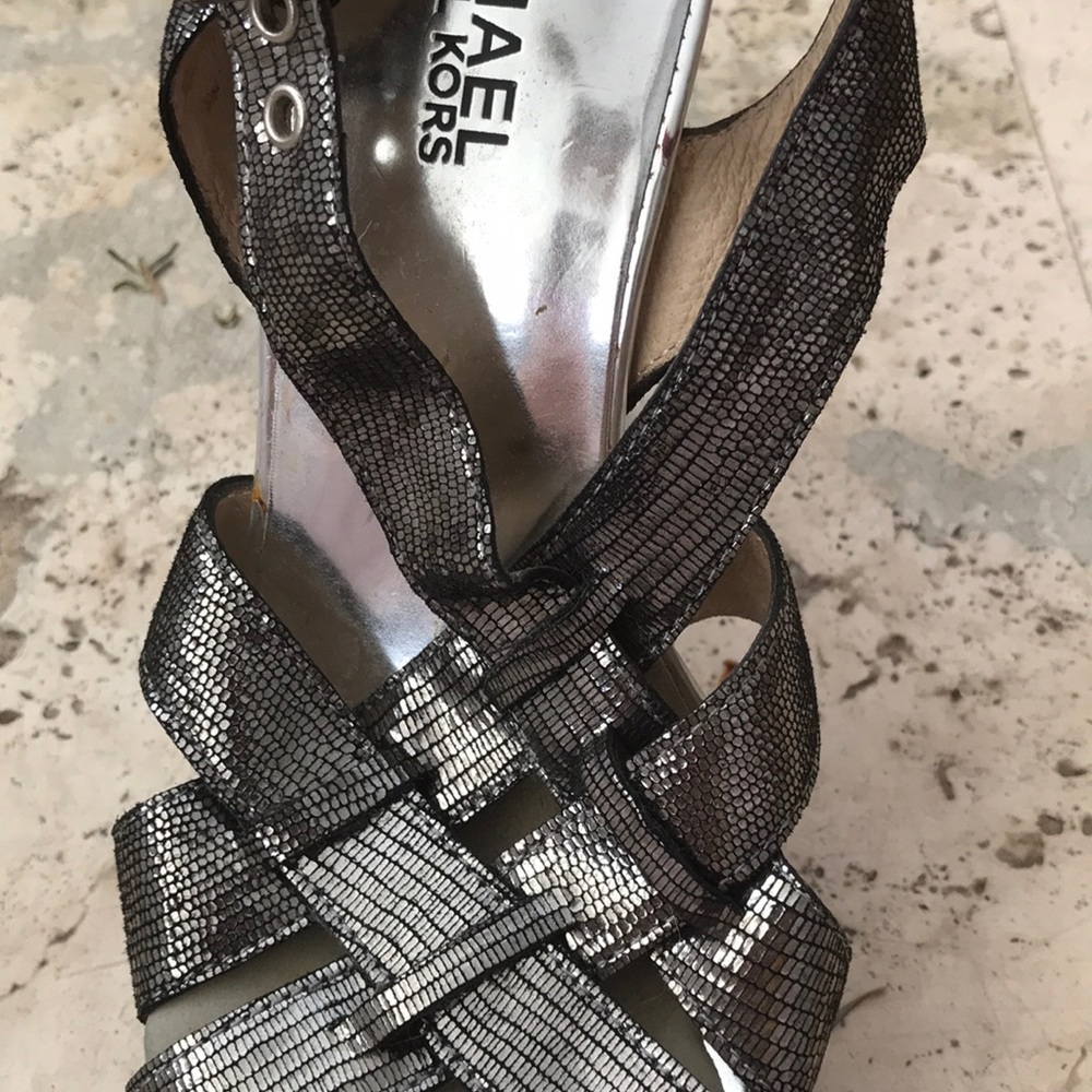 Shoes - Picture 5 of 5